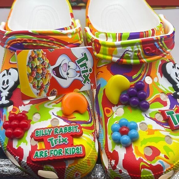 Crocs CLASSIC TRIX Cereal CLOG- NWT-men 10 / women 12 - Picture 3 of 4